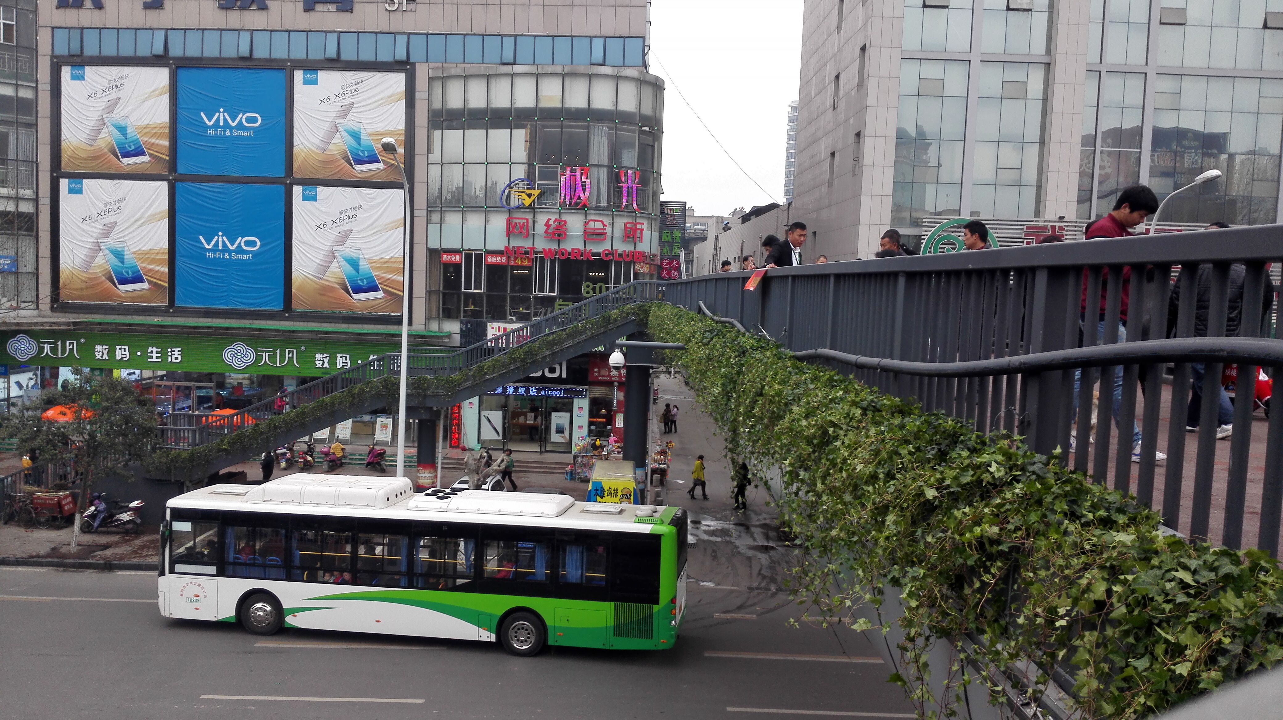 ���������؜�������G������